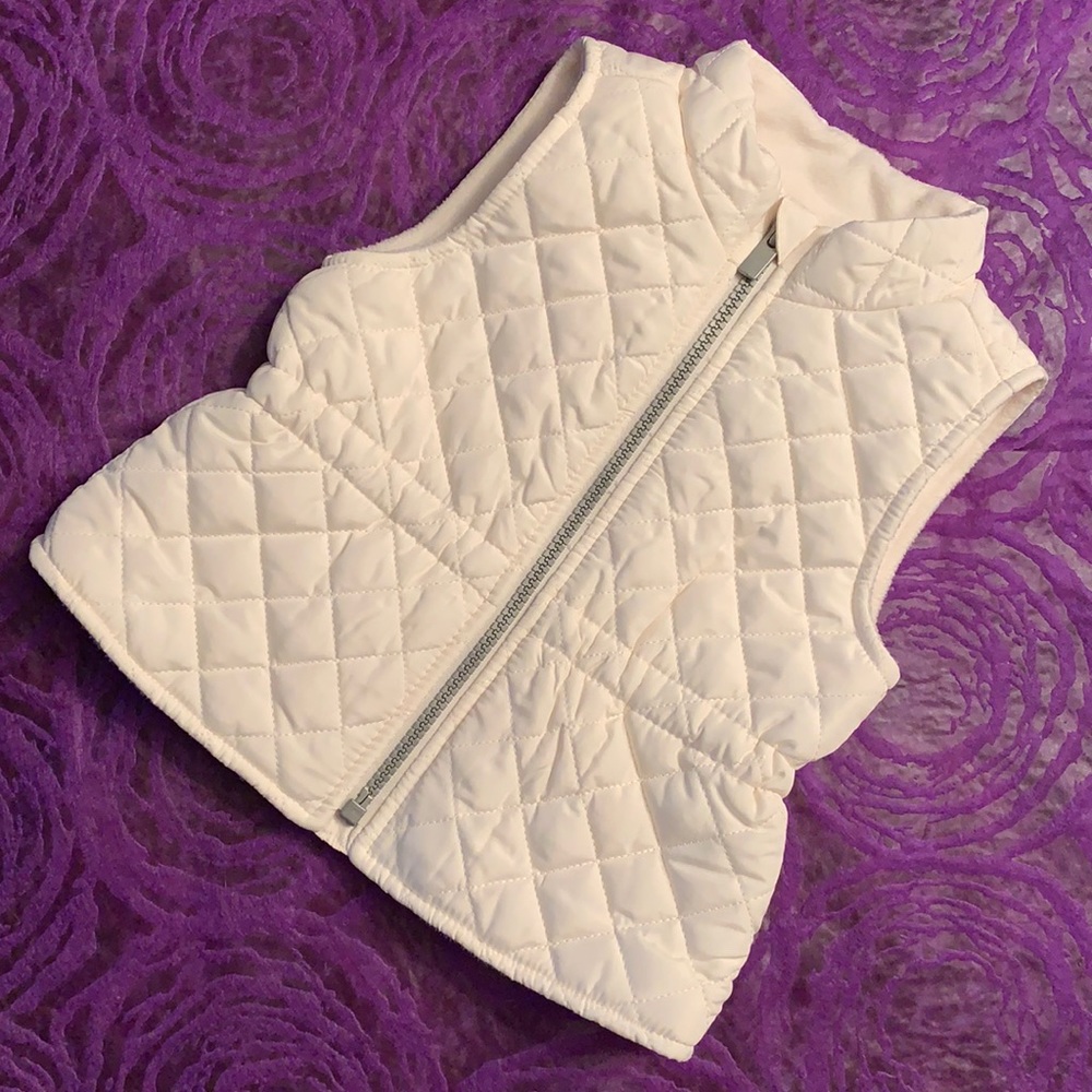 Old Navy white vest, size 12-18 mos, EUC!